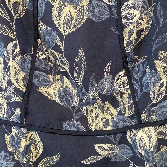 Banana Republic Factory Navy Floral Peplum Tank Top - Picture 2 of 6